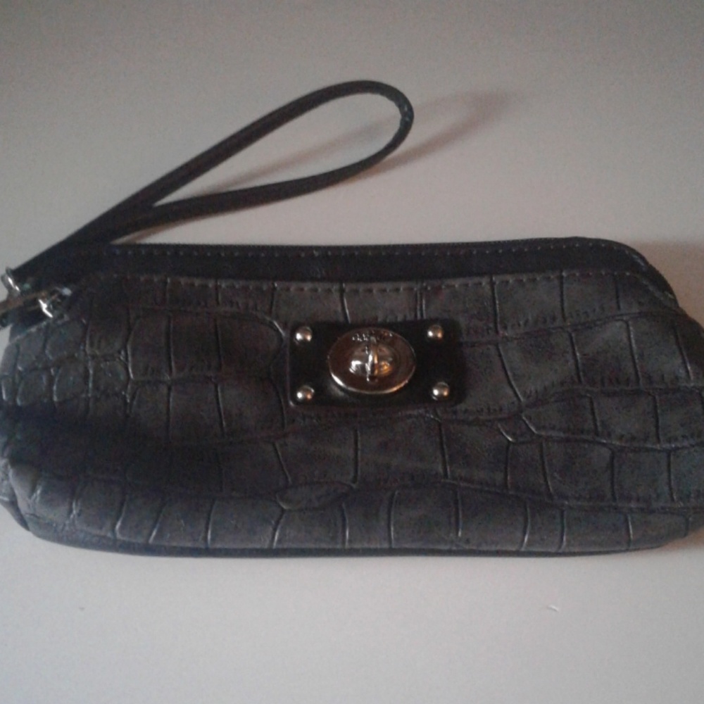 Relic by Fossil clutch/wristlet